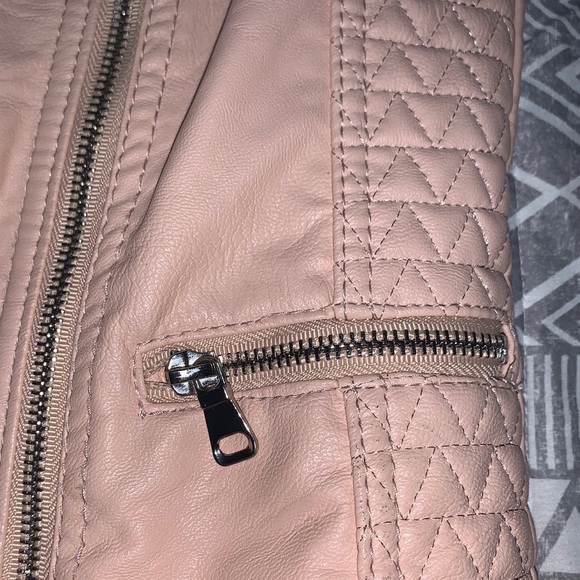 Blush pink leather jacket. - Picture 5 of 11